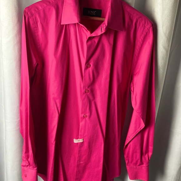 RNZ PREMIUM fuchsia shirt from TRISTAN’S COSTUME CLOSET. - Picture 3 of 3